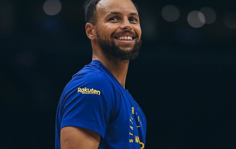 开云-库里连续五场比赛得分超过惊险取胜，切尔西挑战极限！的简单介绍